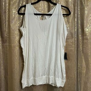 Torrid Ivory Cold Shoulder Super Soft Banded Bottom Tee 0 L 12 NWT